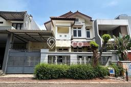 Rumah sewa siap pakai 4 KT di Raffles Hills, Jakarta Timur Rumah sewa siap pakai 4 KT di Raffles Hills, Jakarta Timur