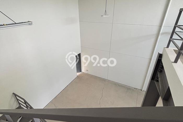 Gudang disewakan lokasi strategis BSD Tangerang Selatan 180m2 Gudang disewakan lokasi strategis BSD Tangerang Selatan 180m2