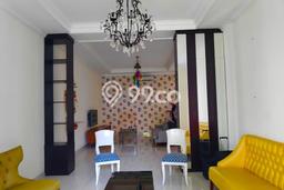 Dijual Rumah Luas Elegan Dengan View Eksklusif di Pejaten, Jakarta Selatan Dijual Rumah Luas Elegan Dengan View Eksklusif di Pejaten, Jakarta Selatan
