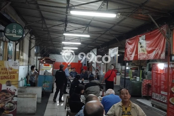 Unit Komersial Disewakan di Gatot Subroto di Area Ramai & Strategis Unit Komersial Disewakan di Gatot Subroto di Area Ramai & Strategis