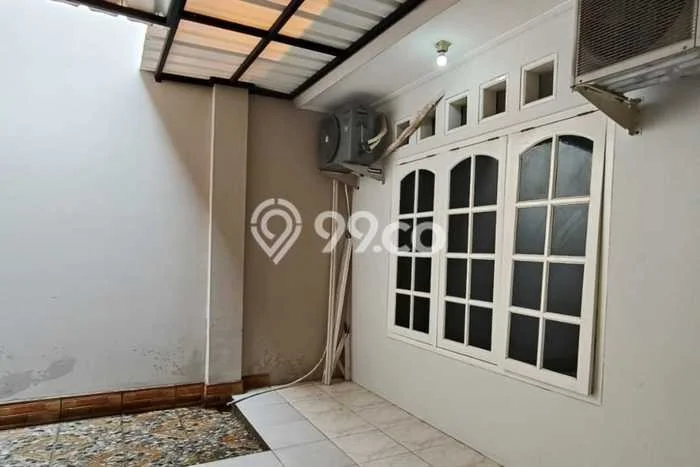Rumah Luas Asri 3 KT Siap Huni di BSD Tangerang Rumah Luas Asri 3 KT Siap Huni di BSD Tangerang