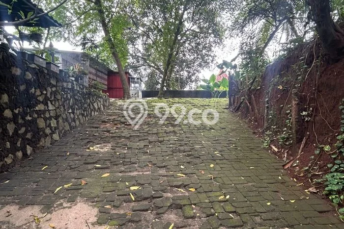 Lahan Dijual Lokasi Strategis di Tangerang Selatan dengan Luas 800m2 Lahan Dijual Lokasi Strategis di Tangerang Selatan dengan Luas 800m2