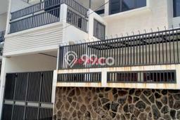 Hunian Mewah LB 160m2 Siap Pakai Desain Elegan di Rawamangun, Jakarta Timur Hunian Mewah LB 160m2 Siap Pakai Desain Elegan di Rawamangun, Jakarta Timur