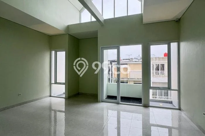 Siap Huni Rumah Mewah 4 Kamar di Kelapa Gading Dekat ke Mana Pun Siap Huni Rumah Mewah 4 Kamar di Kelapa Gading Dekat ke Mana Pun
