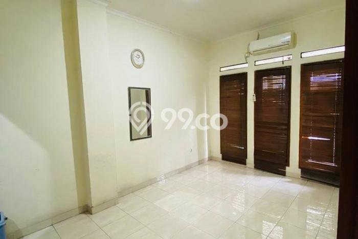 Rumah Luas Asri 4 KT Siap Huni di Bintaro Tangerang Selatan Rumah Luas Asri 4 KT Siap Huni di Bintaro Tangerang Selatan
