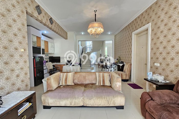 Rumah Luxury Modern Tanpa Renovasi di Gading Serpong Tangerang Rumah Luxury Modern Tanpa Renovasi di Gading Serpong Tangerang