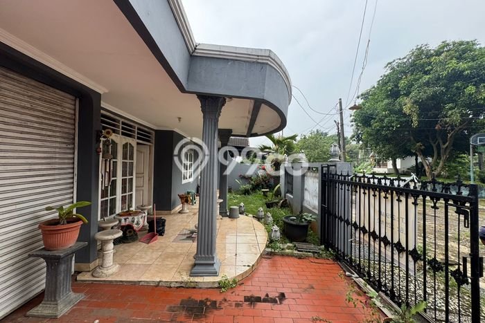 Hunian Cantik Modern Lb 225m2 di Pamulang, Tangerang Selatan Hunian Cantik Modern Lb 225m2 di Pamulang, Tangerang Selatan