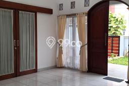 Disewakan! Rumah 4 Kamar Tidur &
3 Kamar Mandi di Cipete, Jakarta Selatan Disewakan! Rumah 4 Kamar Tidur &
3 Kamar Mandi di Cipete, Jakarta Selatan