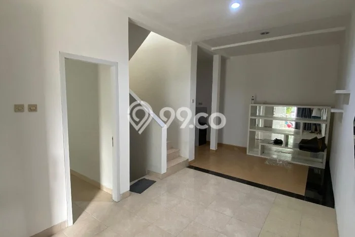 Rumah Luas Asri 2 KT Siap Pakai di Graha Raya Tangerang Selatan Rumah Luas Asri 2 KT Siap Pakai di Graha Raya Tangerang Selatan