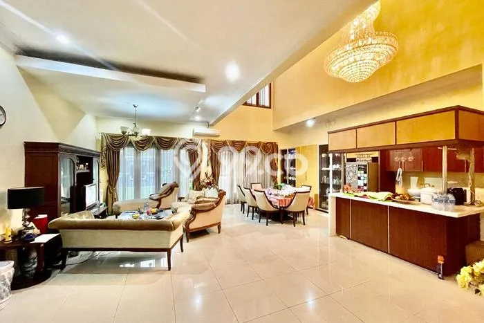 Dijual Hunian Mewah dengan Fasilitas Sekitar Lengkap di Menteng, Jakarta Pusat Dijual Hunian Mewah dengan Fasilitas Sekitar Lengkap di Menteng, Jakarta Pusat