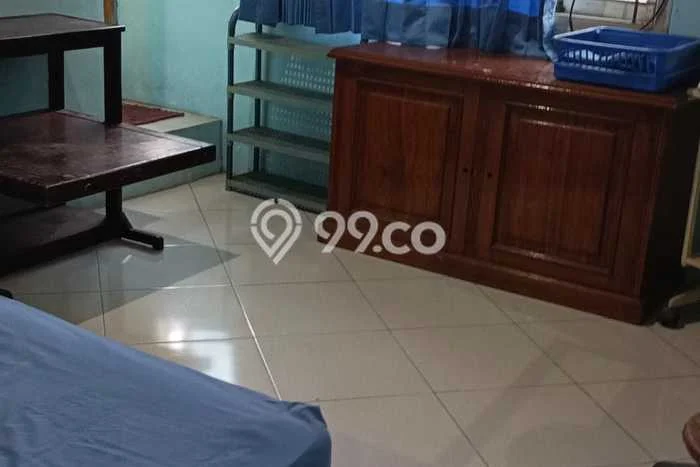 Siap Huni Hunian Elit 5 Kamar di Tebet Dekat ke Mana Pun Siap Huni Hunian Elit 5 Kamar di Tebet Dekat ke Mana Pun