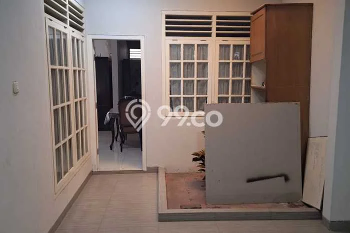 For Sale! Luxury House LT 354m2 Desain Modern di Meruya For Sale! Luxury House LT 354m2 Desain Modern di Meruya