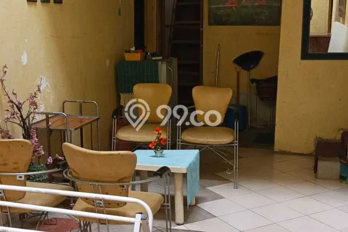 Siap Huni Hunian Elit 5 Kamar di Tebet Dekat ke Mana Pun Siap Huni Hunian Elit 5 Kamar di Tebet Dekat ke Mana Pun