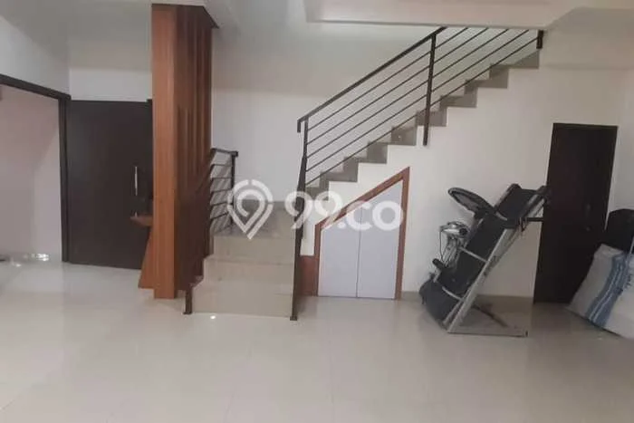 Rumah Elit LB 364m2 Siap Pakai Desain Elegan di Duri Kepa, Jakarta Barat Rumah Elit LB 364m2 Siap Pakai Desain Elegan di Duri Kepa, Jakarta Barat