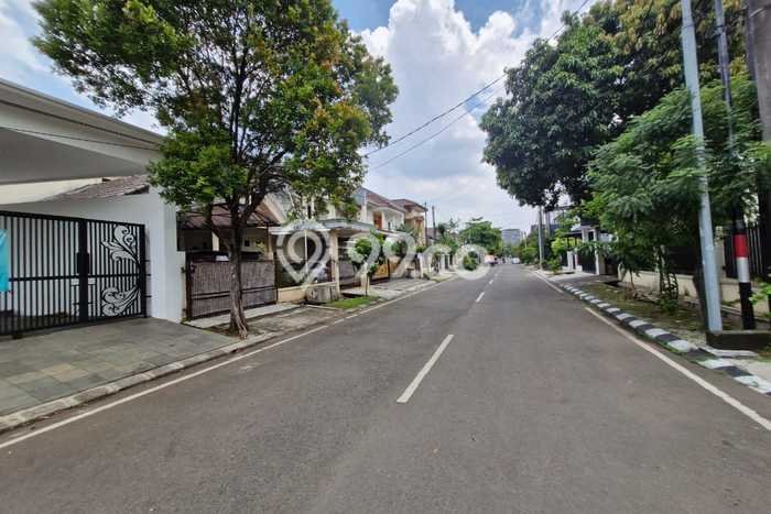 Dijual Rumah Mewah Exclusive di Duren Sawit, Jakarta Timur Dijual Rumah Mewah Exclusive di Duren Sawit, Jakarta Timur