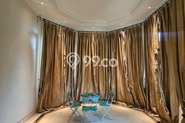 Jual Rumah Mewah Megah Dengan View Eksklusif di Kedoya Baru, Jakarta Barat Jual Rumah Mewah Megah Dengan View Eksklusif di Kedoya Baru, Jakarta Barat