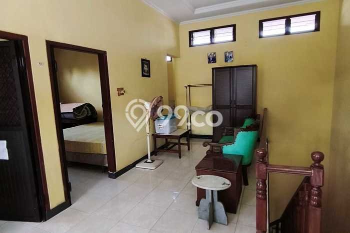 Jual Rumah Mewah Elegan Dengan View Cantik di Kendangsari, Surabaya Jual Rumah Mewah Elegan Dengan View Cantik di Kendangsari, Surabaya