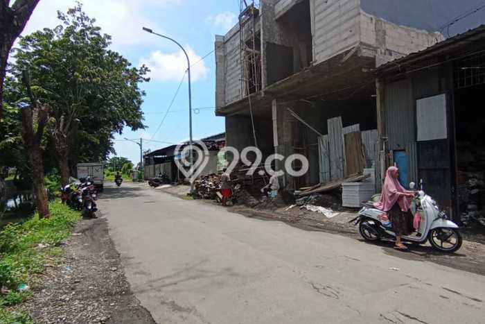 Unit Komersial Dijual di Rungkut Surabaya 150m2 Unit Komersial Dijual di Rungkut Surabaya 150m2