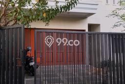 Dijual Hunian Mewah dengan Fasilitas Sekitar Komplit di Rungkut, Surabaya Dijual Hunian Mewah dengan Fasilitas Sekitar Komplit di Rungkut, Surabaya