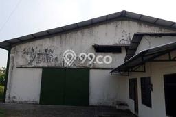 Area Ramai! Gudang Dijual di Taman untuk Bisnis Luas Bangunan 1100m2 Area Ramai! Gudang Dijual di Taman untuk Bisnis Luas Bangunan 1100m2
