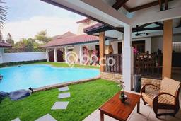 Rumah Asri area Pakuwon, 4 KM, Bebas Banjir Rumah Asri area Pakuwon, 4 KM, Bebas Banjir