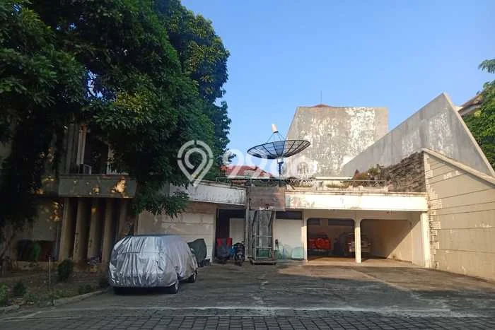 Hunian Mewah LB 650m2 Siap Pakai Desain Elegan di Surabaya Kota, Surabaya Hunian Mewah LB 650m2 Siap Pakai Desain Elegan di Surabaya Kota, Surabaya