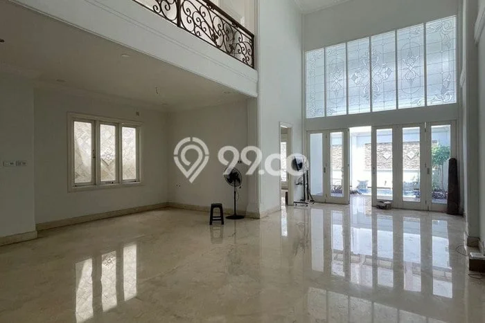 Jual Rumah Mewah Elegan Dengan View Eksklusif di Otista, Jakarta Timur Jual Rumah Mewah Elegan Dengan View Eksklusif di Otista, Jakarta Timur