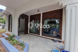 Rumah kawasan , Dekat Pusat Kota, 5 KM, LT 323m2m² Bangunan 400m2m² Rumah kawasan , Dekat Pusat Kota, 5 KM, LT 323m2m² Bangunan 400m2m²