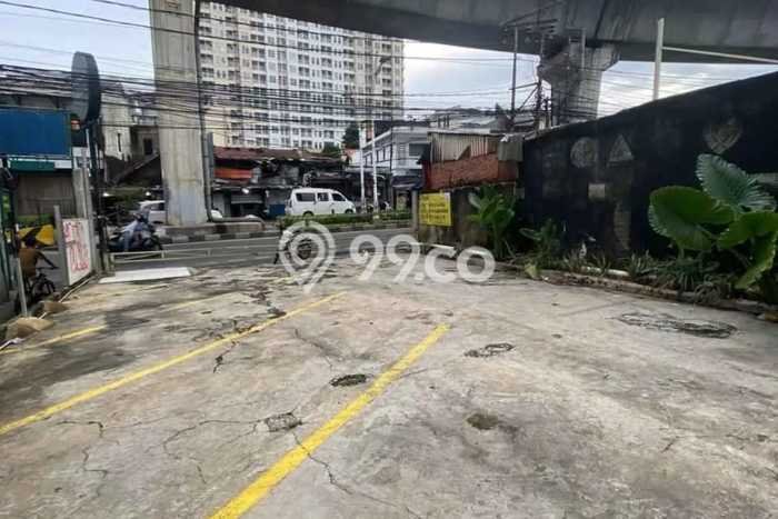Disewakan Ruko komersial di Kebayoran Lama luas bangunan 400m2 Disewakan Ruko komersial di Kebayoran Lama luas bangunan 400m2