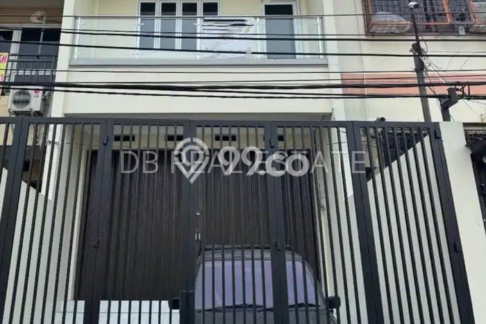Ruko Ready Kawasan Taman Ratu, Luas 240m², Lokasi Bisnis, Jalan Mudah Ruko Ready Kawasan Taman Ratu, Luas 240m², Lokasi Bisnis, Jalan Mudah