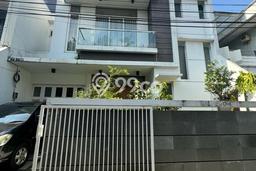 Rumah Elit Modern Tanpa Renovasi di Tomang Jakarta Barat Rumah Elit Modern Tanpa Renovasi di Tomang Jakarta Barat