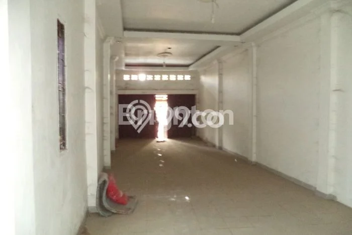 Ruko Dijual Lokasi Emas di Samarinda Utara Luas 180m2 Ruko Dijual Lokasi Emas di Samarinda Utara Luas 180m2
