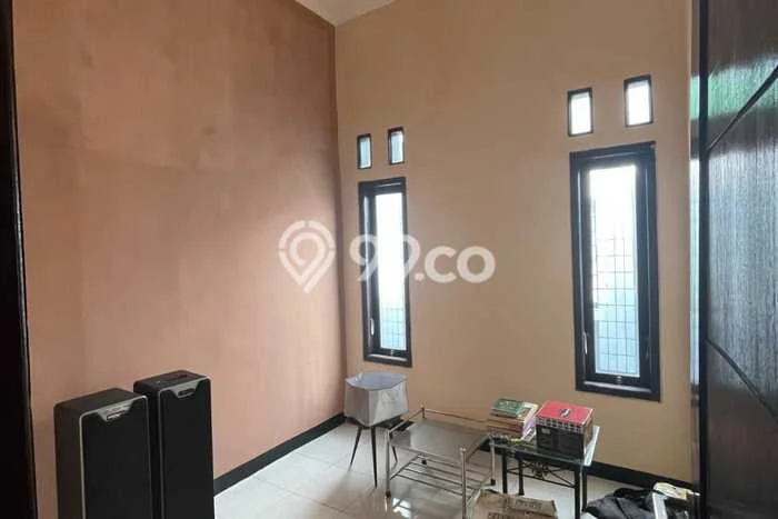 Rumah Modern 3 KT di Manukan Surabaya Unfurnished Rumah Modern 3 KT di Manukan Surabaya Unfurnished