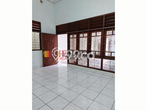 Lokasi terbaik! Rumah siap pakai disewakan di Semarang Timur LB 260m2 Lokasi terbaik! Rumah siap pakai disewakan di Semarang Timur LB 260m2