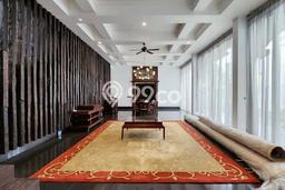 Hunian Kondisi Baik Disewakan di Pondok Indah, Jakarta Selatan LT 600m2, LB 500m2 Hunian Kondisi Baik Disewakan di Pondok Indah, Jakarta Selatan LT 600m2, LB 500m2