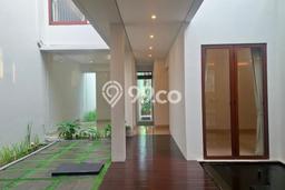 Rumah Luxury Modern Tanpa Renovasi di Kemang Jakarta Selatan Rumah Luxury Modern Tanpa Renovasi di Kemang Jakarta Selatan