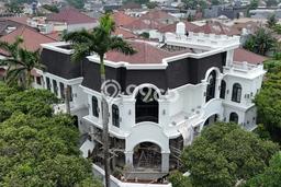 Hunian Super Mewah dengan Akses Paling Strategis di Pondok Indah, Jakarta Selatan Hunian Super Mewah dengan Akses Paling Strategis di Pondok Indah, Jakarta Selatan