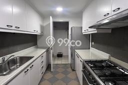 Siap Huni Apartemen Prestisius di Pondok Indah 3 Kamar & 3 Kamar Mandi Siap Huni Apartemen Prestisius di Pondok Indah 3 Kamar & 3 Kamar Mandi