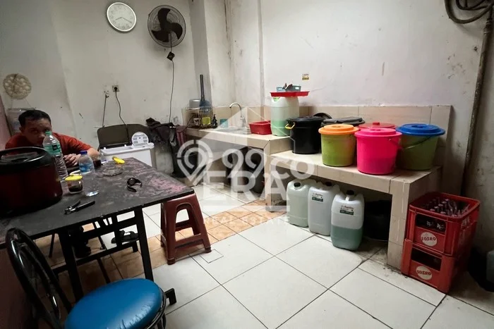 Ruko Dijual di Jakarta Timur LT 302m2 & LB 533m2 Lokasi Terbaik! Ruko Dijual di Jakarta Timur LT 302m2 & LB 533m2 Lokasi Terbaik!