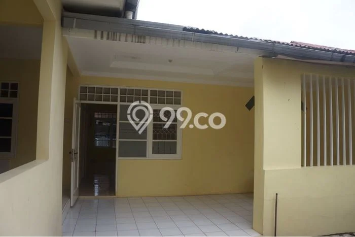 Rumah di BSD, Dekat Stasiun, 4 KT, LT 180m² LB 150m² Rumah di BSD, Dekat Stasiun, 4 KT, LT 180m² LB 150m²