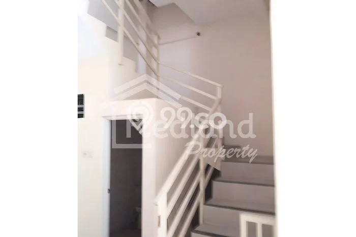 Lokasi terbaik! Rumah siap pakai dikontrakkan di Semarang Utara LB 120m2 Lokasi terbaik! Rumah siap pakai dikontrakkan di Semarang Utara LB 120m2