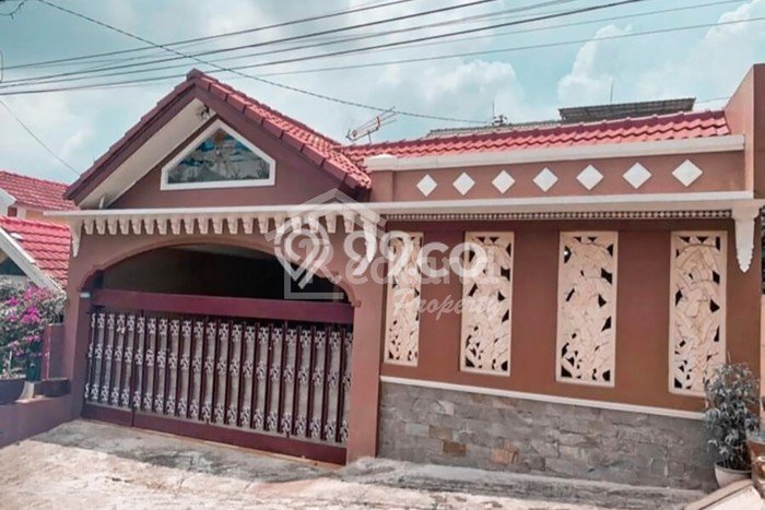 Siap Huni Rumah Mewah 4 Kamar di Banyumanik Dekat ke Mana Pun Siap Huni Rumah Mewah 4 Kamar di Banyumanik Dekat ke Mana Pun