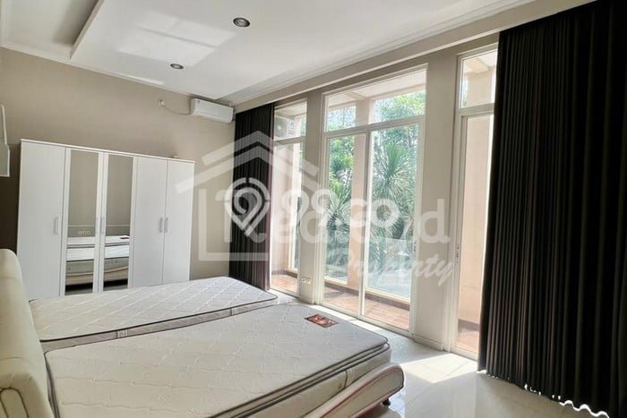 Rumah Luxury Modern Tanpa Renovasi di BSB City Semarang Rumah Luxury Modern Tanpa Renovasi di BSB City Semarang