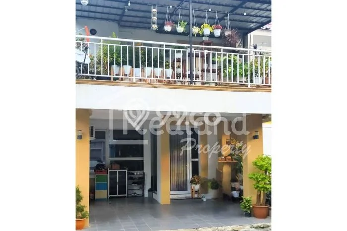 Rumah Modern Cantik 5 Kamar Siap Huni di Semarang Barat Rumah Modern Cantik 5 Kamar Siap Huni di Semarang Barat