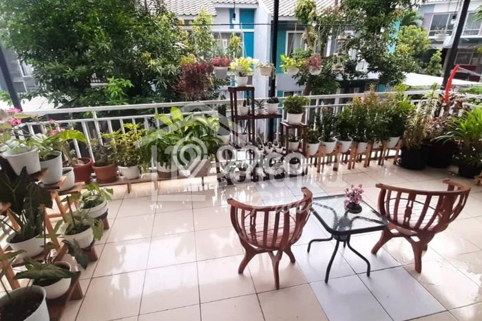 Rumah Modern Cantik 5 Kamar Siap Huni di Semarang Barat Rumah Modern Cantik 5 Kamar Siap Huni di Semarang Barat