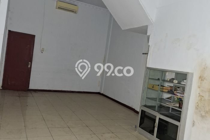 Ruko Strategis di Medan Barat, Luas 64m², Area Komersial, Lokasi Ramai Ruko Strategis di Medan Barat, Luas 64m², Area Komersial, Lokasi Ramai