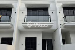 Dijual Hunian Rumah Terawat 4 KT di Meruya, Jakarta Barat Dijual Hunian Rumah Terawat 4 KT di Meruya, Jakarta Barat