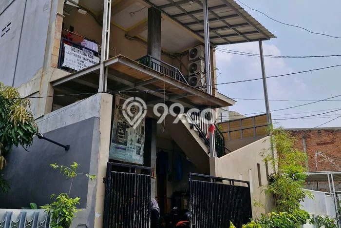 Dijual Kost Strategis di Cempaka Putih, Jakarta Pusat 12 KT, 13 KM, Luas Bangunan 300m2 Dijual Kost Strategis di Cempaka Putih, Jakarta Pusat 12 KT, 13 KM, Luas Bangunan 300m2