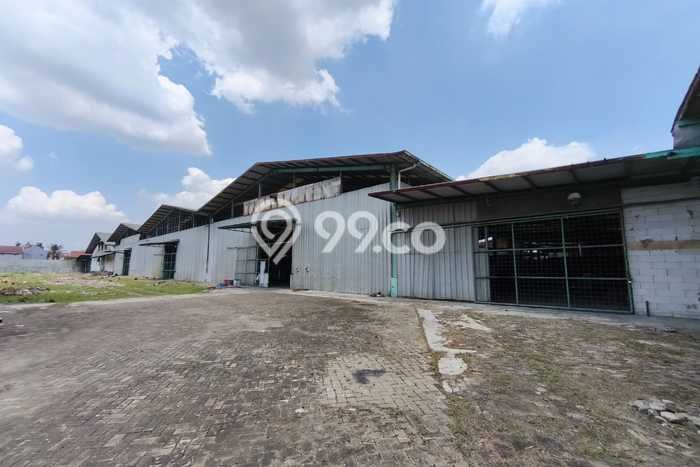 For Rent Gudang Strategis Kawasan Periuk, Luas 5500m², Area Utama For Rent Gudang Strategis Kawasan Periuk, Luas 5500m², Area Utama