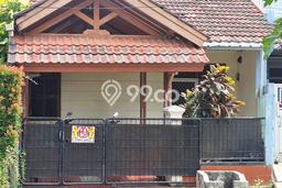 Dijual Hunian Rumah Terawat 3 KT di Bintaro, Tangerang Selatan Dijual Hunian Rumah Terawat 3 KT di Bintaro, Tangerang Selatan